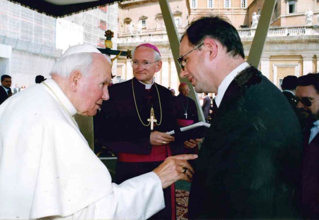 Autor z Janem Paweł II // Rzym maj 1999 r.