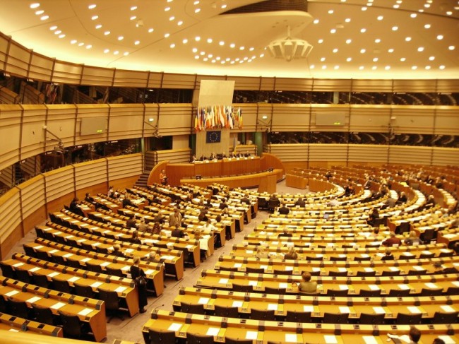 Sala obrad plenarnych Parlamentu Europejskiego w Brukseli / fot. Wikimedia